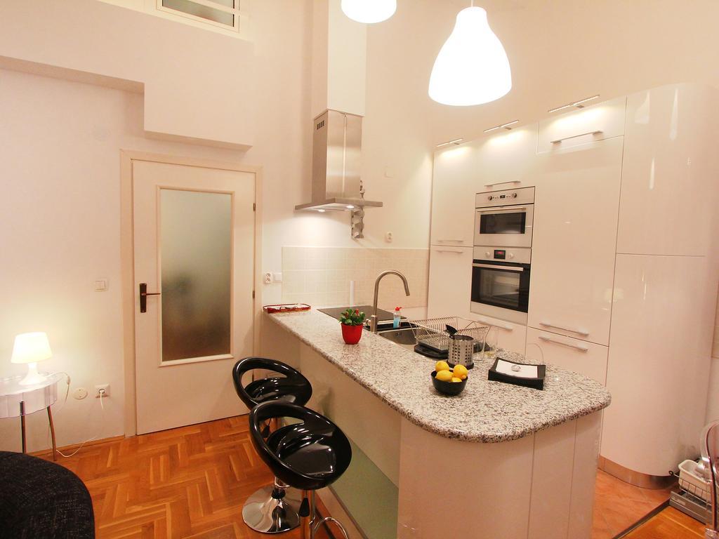 Apartment Cindy Laurana Esterno foto