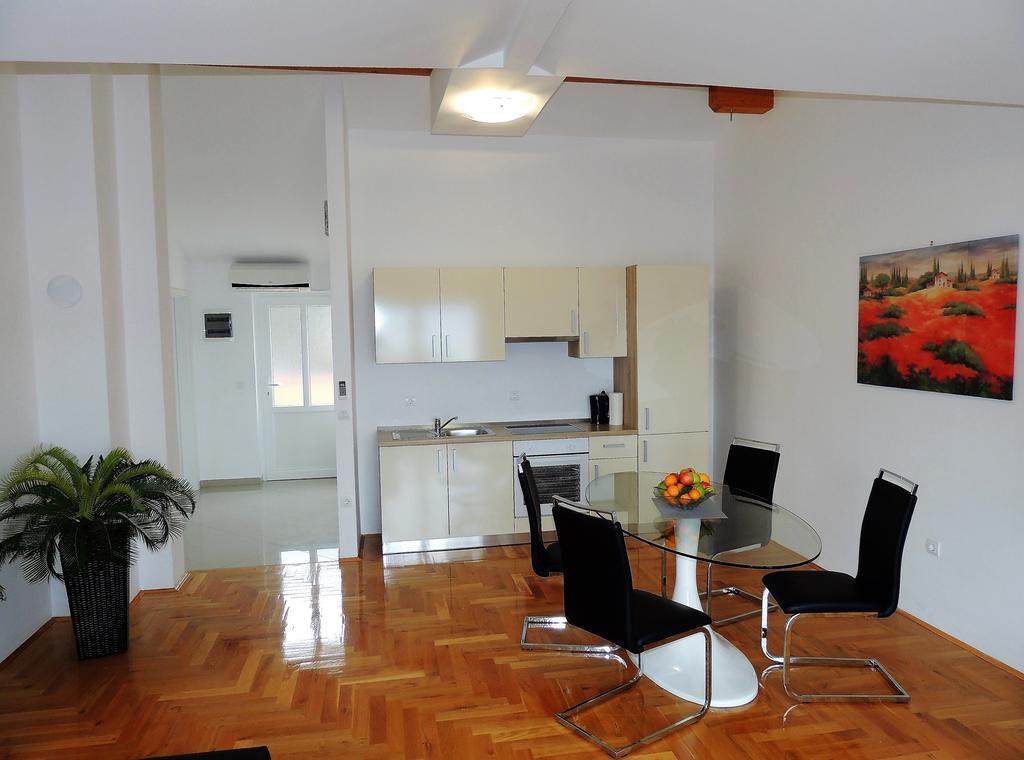 Apartment Cindy Laurana Esterno foto