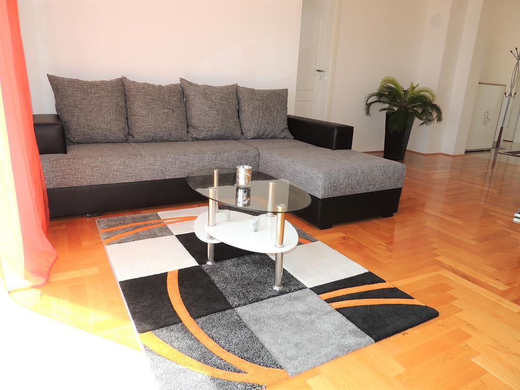 Apartment Cindy Laurana Esterno foto